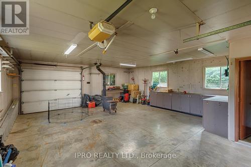 20 Gardiner Street, Meaford, ON - Indoor Photo Showing Garage