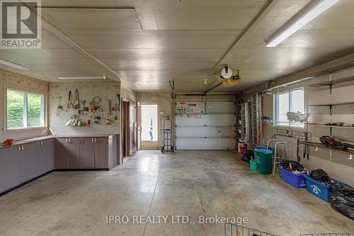 20 Gardiner Street, Meaford, ON - Indoor Photo Showing Garage