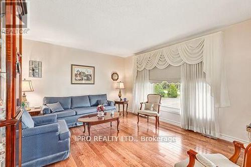 20 Gardiner Street, Meaford, ON - Indoor Photo Showing Living Room