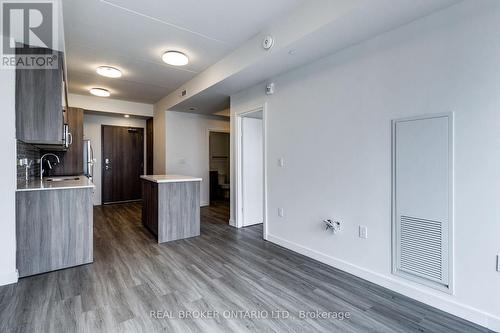 2306 - 49 Walnut Street S, Hamilton, ON - Indoor Photo Showing Kitchen