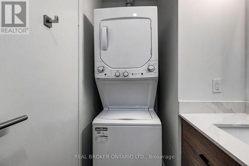 2306 - 49 Walnut Street S, Hamilton, ON - Indoor Photo Showing Laundry Room