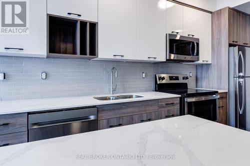 2306 - 49 Walnut Street S, Hamilton, ON - Indoor Photo Showing Kitchen With Stainless Steel Kitchen With Double Sink With Upgraded Kitchen