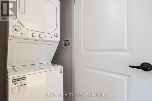 9 - 677 Park Road N, Brantford, ON - Indoor Photo Showing Laundry Room