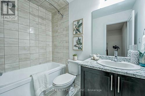 239 - 30 Times Square Boulevard, Hamilton, ON - Indoor Photo Showing Bathroom