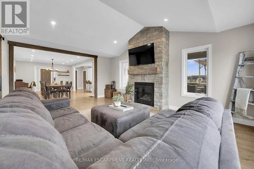 1424 Concession 6 Woodhouse, Norfolk, ON - Indoor Photo Showing Living Room With Fireplace