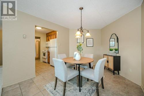 207 - 8 Christopher Court, Guelph, ON - Indoor Photo Showing Dining Room