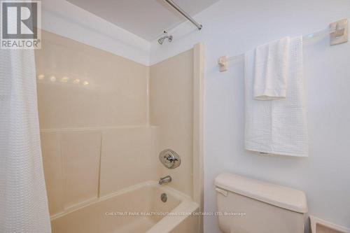 207 - 8 Christopher Court, Guelph, ON - Indoor Photo Showing Bathroom