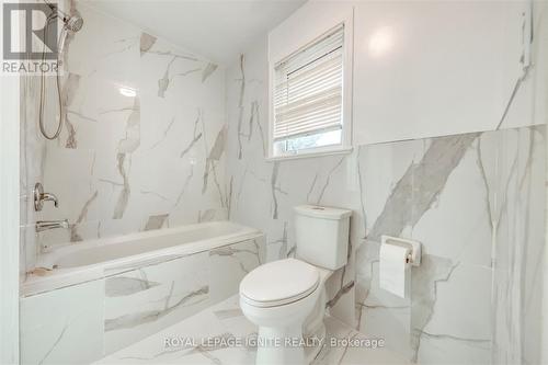 362 Renda Street, Kingston, ON - Indoor Photo Showing Bathroom