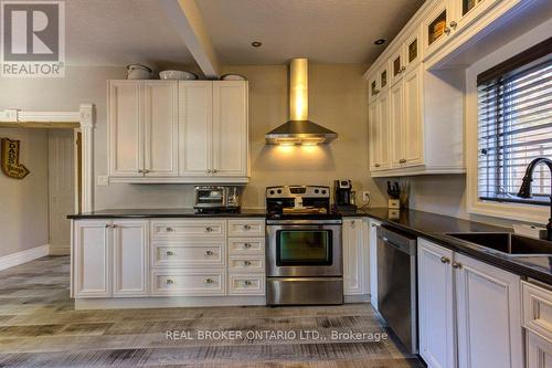 370 Main Street E, Minto, ON - Indoor Photo Showing Kitchen