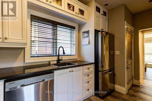 370 Main Street E, Minto, ON - Indoor Photo Showing Kitchen