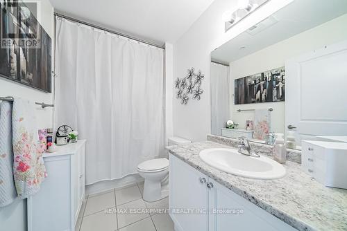 129 - 35 Southshore Crescent, Hamilton, ON - Indoor Photo Showing Bathroom