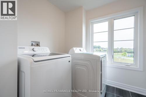 9201 Griffon Street, Niagara Falls, ON - Indoor Photo Showing Laundry Room