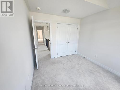 9201 Griffon Street, Niagara Falls, ON - Indoor Photo Showing Other Room