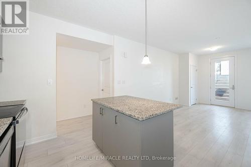 83 - 261 Woodbine Avenue, Kitchener, ON - Indoor Photo Showing Kitchen