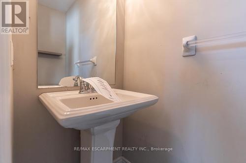 63 Crossings Way, Hamilton, ON - Indoor Photo Showing Bathroom