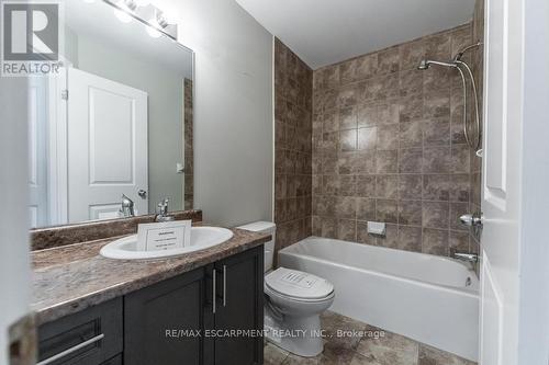 63 Crossings Way, Hamilton, ON - Indoor Photo Showing Bathroom