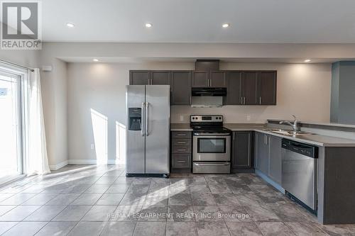 63 Crossings Way, Hamilton, ON - Indoor Photo Showing Kitchen