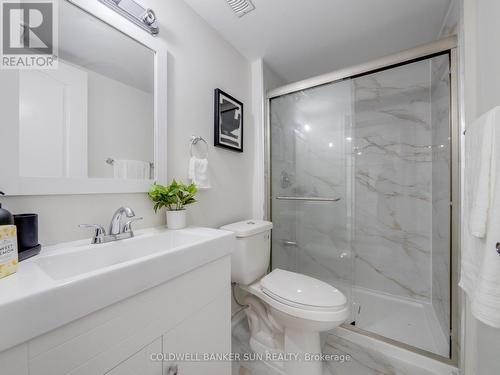 324 Rosemount Drive, Kitchener, ON - Indoor Photo Showing Bathroom