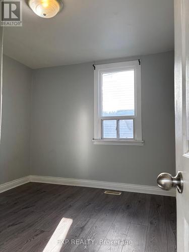 46 Delena Avenue S, Hamilton, ON - Indoor Photo Showing Other Room