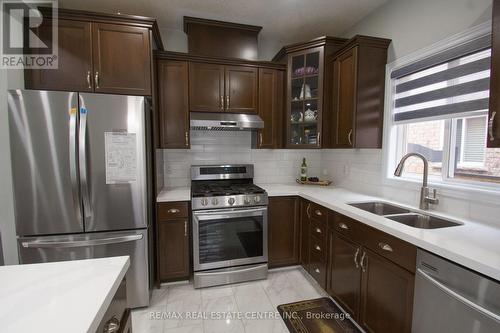 1 Colonial Drive, Guelph, ON - Indoor Photo Showing Kitchen With Double Sink