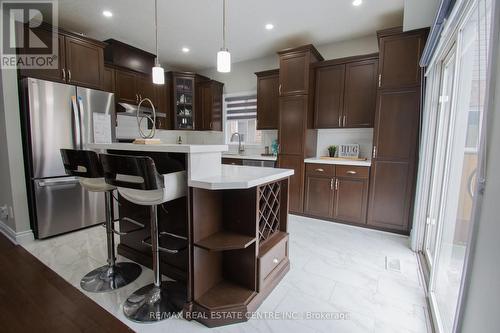 1 Colonial Drive, Guelph, ON - Indoor Photo Showing Kitchen With Upgraded Kitchen