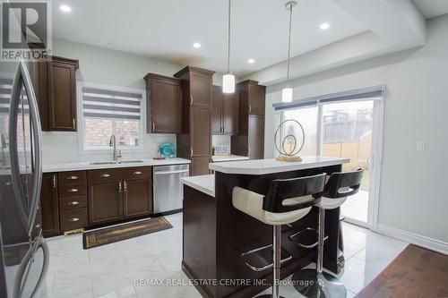 1 Colonial Drive, Guelph, ON - Indoor Photo Showing Kitchen