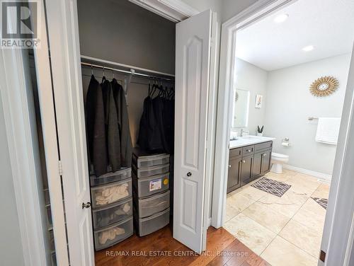 1 Colonial Drive, Guelph, ON - Indoor Photo Showing Bathroom