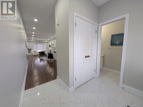 1 Colonial Drive, Guelph, ON - Indoor Photo Showing Other Room