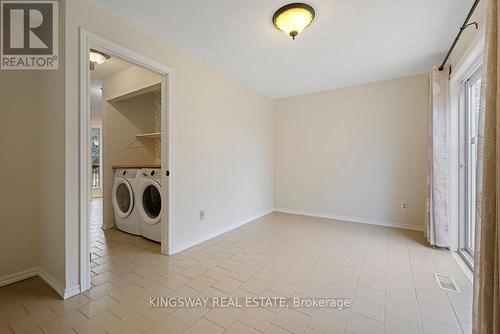 742 Mooney'S Bay Place, Ottawa, ON - Indoor Photo Showing Laundry Room