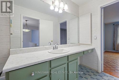 742 Mooney'S Bay Place, Ottawa, ON - Indoor Photo Showing Bathroom