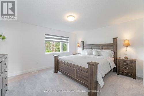 43 Ferris Circle, Guelph, ON - Indoor Photo Showing Bedroom