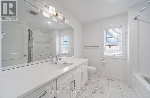 3319 Regiment Road, London, ON - Indoor Photo Showing Bathroom