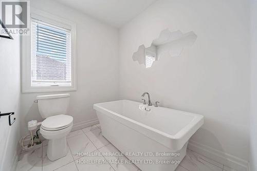 3319 Regiment Road, London, ON - Indoor Photo Showing Bathroom