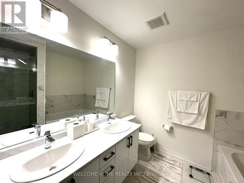 33 Bowery Road, Brantford, ON - Indoor Photo Showing Bathroom