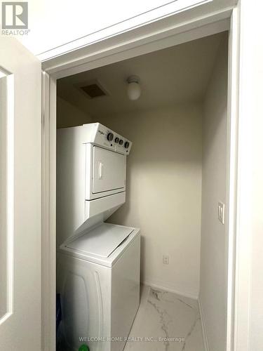 33 Bowery Road, Brantford, ON - Indoor Photo Showing Laundry Room