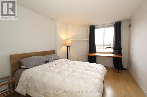 406 - 4205 Shipp Drive, Mississauga, ON - Indoor Photo Showing Bedroom