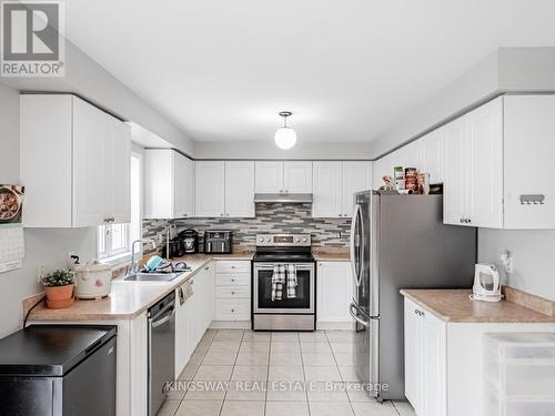 12 Bramcedar Crescent, Brampton, ON - Indoor Photo Showing Kitchen