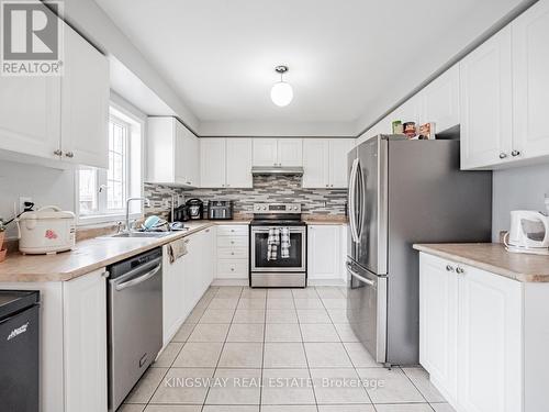 12 Bramcedar Crescent, Brampton, ON - Indoor Photo Showing Kitchen