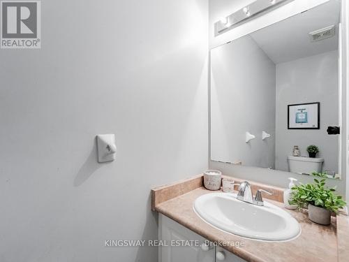 12 Bramcedar Crescent, Brampton, ON - Indoor Photo Showing Bathroom