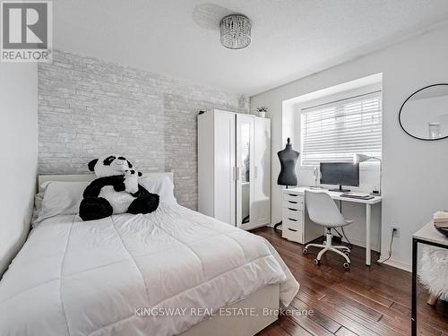 12 Bramcedar Crescent, Brampton, ON - Indoor Photo Showing Bedroom