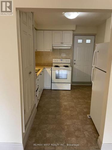 48A Lakeshore Road, Oakville, ON - Indoor Photo Showing Kitchen