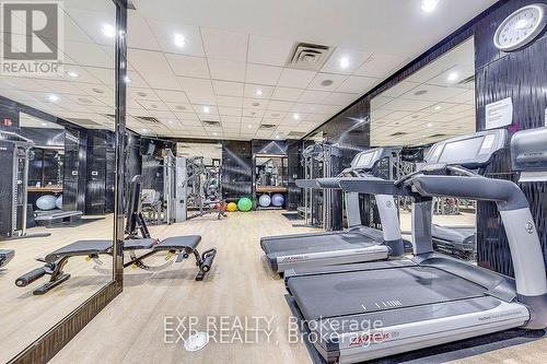 2906 - 310 Burnhamthorpe Road, Mississauga, ON - Indoor Photo Showing Gym Room