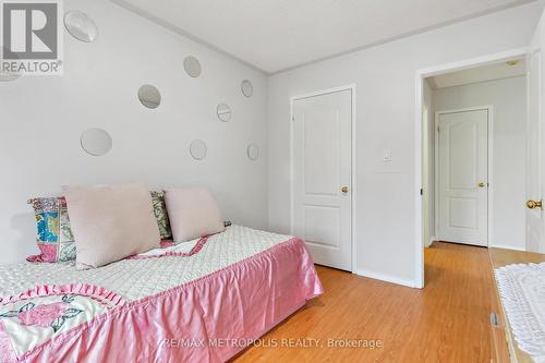 29 Mistdale Crescent, Brampton, ON - Indoor Photo Showing Bedroom