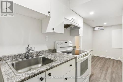 29 Mistdale Crescent, Brampton, ON - Indoor Photo Showing Kitchen