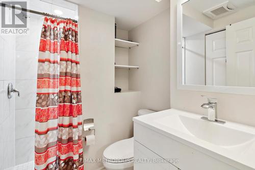 29 Mistdale Crescent, Brampton, ON - Indoor Photo Showing Bathroom