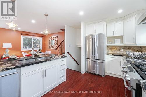 20 Madoc Drive, Brampton, ON - Indoor Photo Showing Kitchen With Double Sink With Upgraded Kitchen