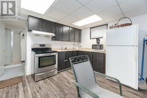 20 Madoc Drive, Brampton, ON - Indoor Photo Showing Kitchen