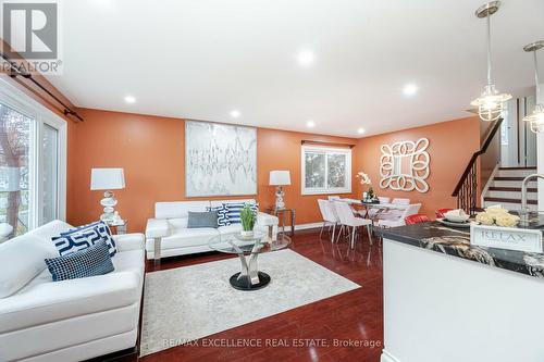 20 Madoc Drive, Brampton, ON - Indoor Photo Showing Living Room