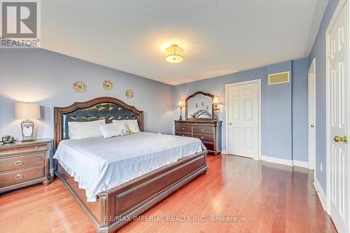 360 Riverstone Drive, Oakville, ON - Indoor Photo Showing Bedroom