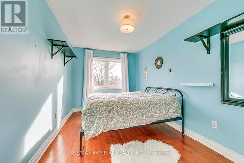 360 Riverstone Drive, Oakville, ON - Indoor Photo Showing Bedroom